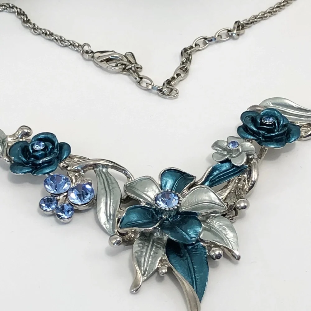 Vintage Blue Enamelled and Silver Tone Necklace - Picture 3 of 5